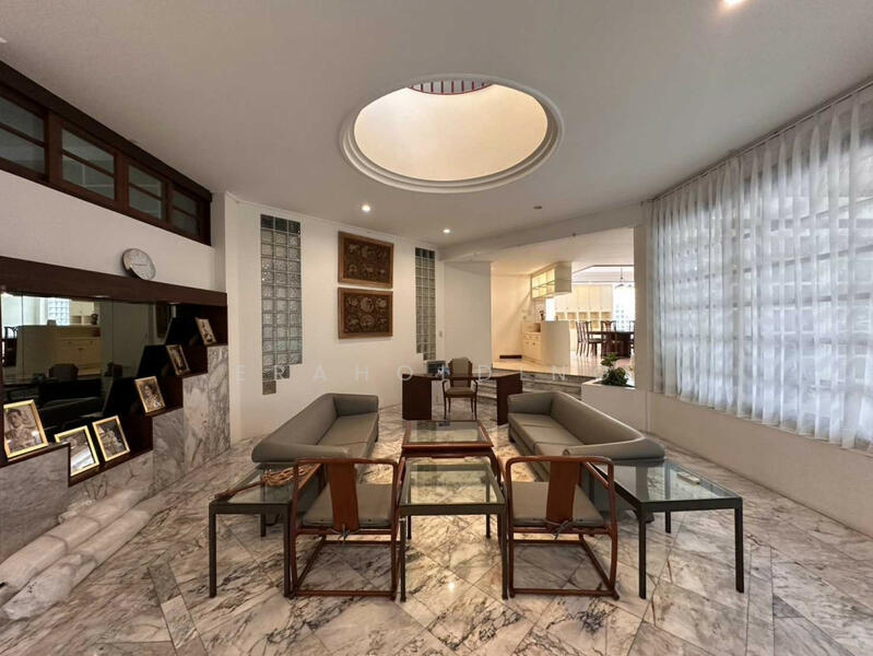 ซอยปรีดีพนมยงค์ 14, Bangkok, - -, Phra Kanong Nua, Watthana, Bangkok, 4 Bedrooms, 800 sqm, Single Detached House For Rent, by eraholding, 60191995 - DDproperty.com