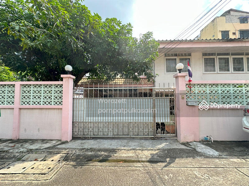 For Sale - Single House at Bang Phlat – Prime Location near Tang Hua Seng & Sanghi Bridge, Only 8.9 MB‼, Bangkok