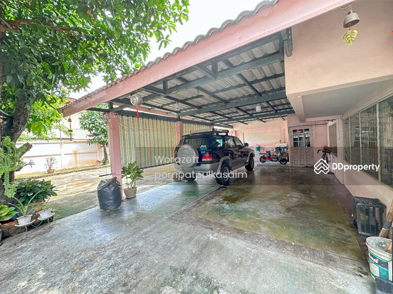 For Sale - Single House at Bang Phlat – Prime Location near Tang Hua Seng & Sanghi Bridge, Only 8.9 MB‼, Bangkok