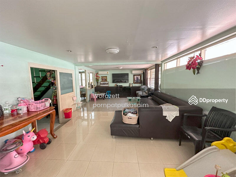For Sale - Single House at Bang Phlat – Prime Location near Tang Hua Seng & Sanghi Bridge, Only 8.9 MB‼, Bangkok