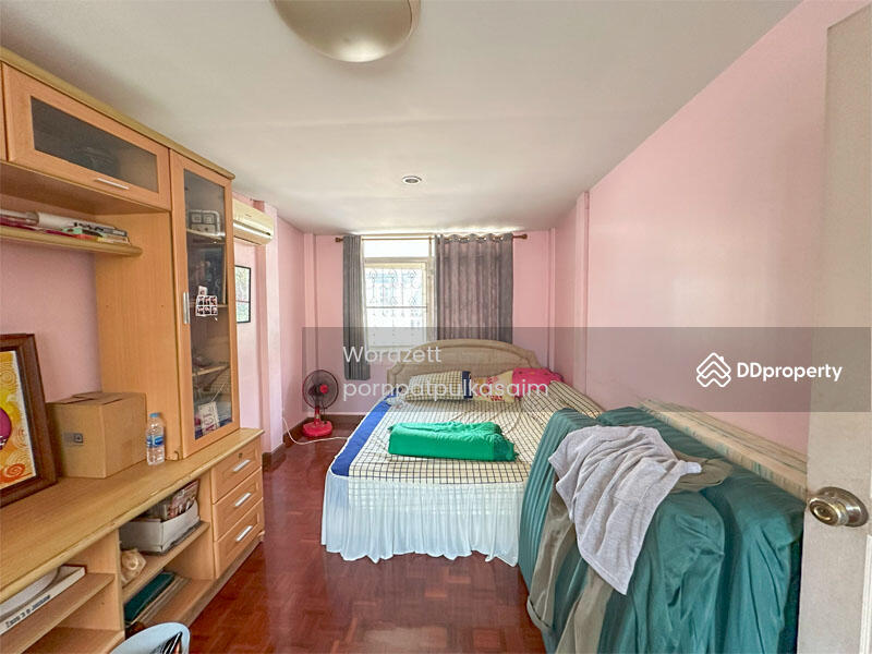 For Sale - Single House at Bang Phlat – Prime Location near Tang Hua Seng & Sanghi Bridge, Only 8.9 MB‼, Bangkok
