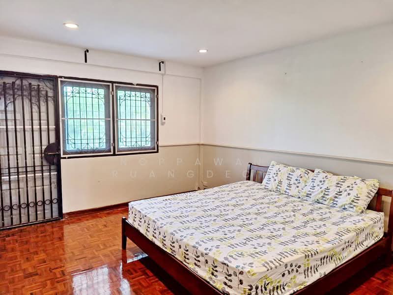 ให้เช่า ทาวเฮ้าส์ 2 ชั้น พร้อมเข้าอยู่ ถนนลาดพร้าว ใกล้ MRT ลาดพร้าว 1 กม., กรุงเทพ, จันทรเกษม, จตุจักร, กรุงเทพ, 110 ตร.ม., ทาวน์เฮ้าส์ ให้เช่า, โดย Noppawan Ruangdech, 60192456 - DDproperty.com