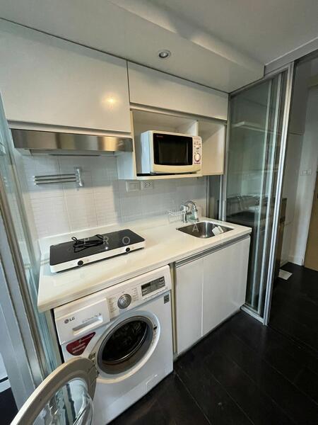 IDEO Morph 38, Bangkok, 88 Sukhumvit Road, Phra Kanong, Khlong Toei, Bangkok, 1 Bedroom, 38 sqm, Condo For Rent, by Caveman Property, 60193050 - DDproperty.com