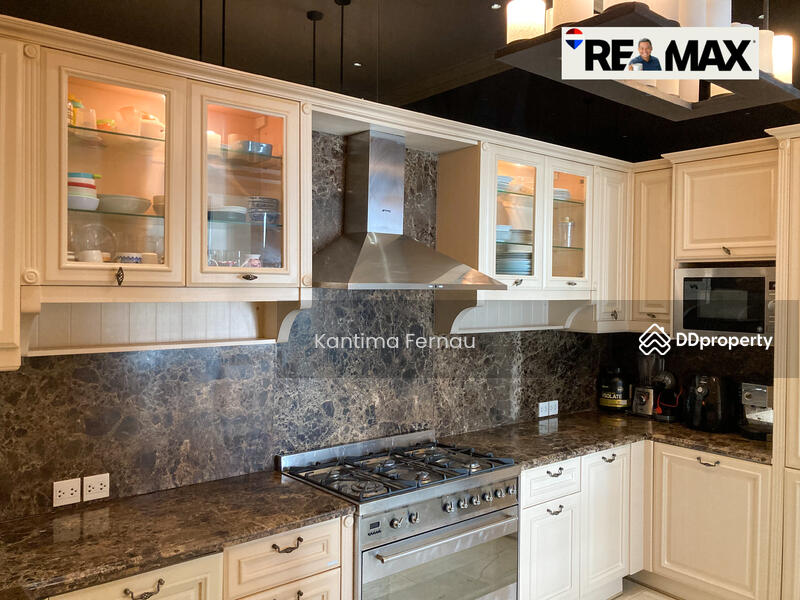 For Rent - house with private swiming pool sukhumvit 69 - 71BTS Phrakanong, Bangkok