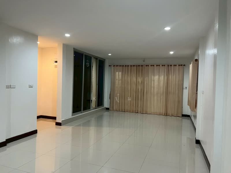 ปล่อยเช่า บ้านเดี่ยว2ชั้นหลังมุม มบ.กฤษดานคร10, Nonthaburi, Sao Thong Hin, Bang Yai, Nonthaburi, 6 Bedrooms, 450 sqm, Single Detached House For Rent, by K.ปุ้ม, 60193792 - DDproperty.com