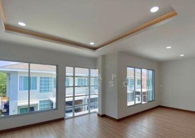 ขาย - Dhepa Ramkhamhaeng 118 : เทพา รามคำแหง 118, กรุงเทพ