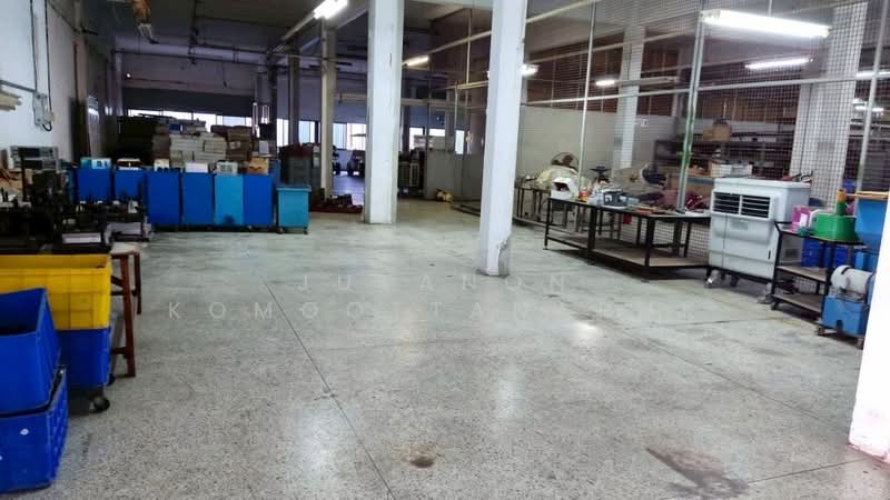 ขาย - ขายโรงงานพร้อมที่ดินขนาด 2 ไร่ 3 งาน 47 ตร.ว. ย่านนิคมอุตสาหกรรมลาดกระบัง ทำเลดี เดินทางสะดวก, กรุงเทพ