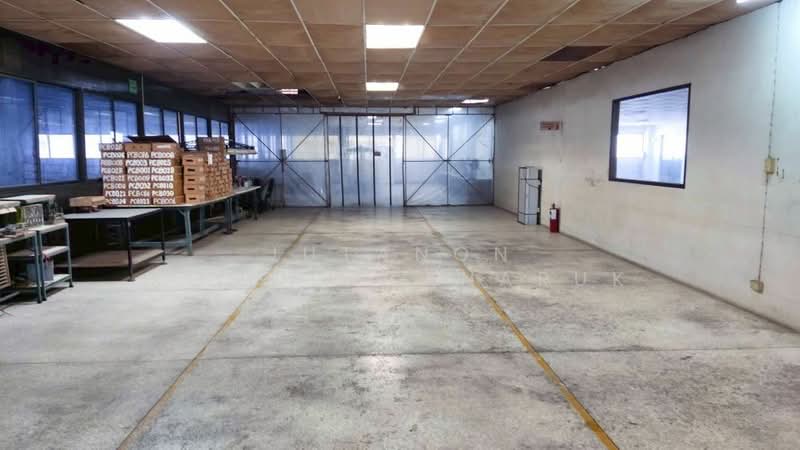 For Sale - ขายโรงงานพร้อมที่ดินขนาด 2 ไร่ 3 งาน 47 ตร.ว. ย่านนิคมอุตสาหกรรมลาดกระบัง ทำเลดี เดินทางสะดวก, Bangkok