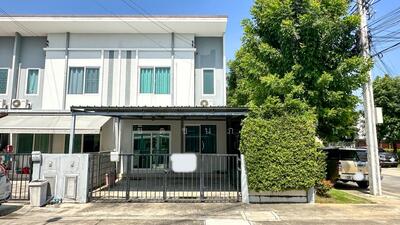 ขาย - Gusto Town Home Petkasem - Thaweewattana : กัสโต้ ทาวน์โฮม เพชรเกษม - ทวีวัฒนา, กรุงเทพ