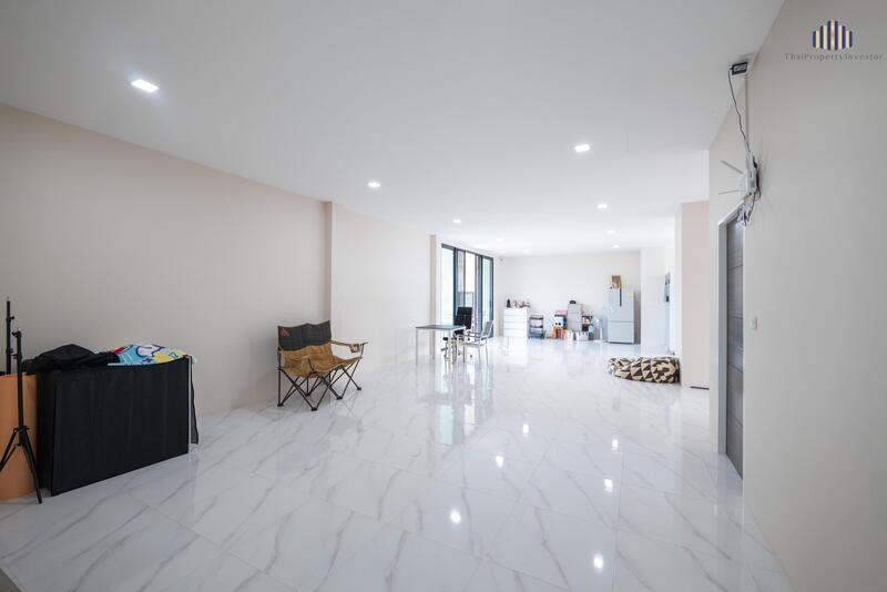 For Sale - ขายบ้านสไตล์โมเดิร์นพร้อมที่ดินถมแล้ว เหมาะพัฒนาเป็น ศูนย์กระจายสินค้า/โกดัง, Chon Buri (Pattaya)