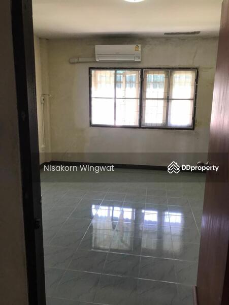 For Sale - 4-Bedroom Townhouse, Bangkok