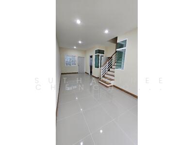 ขาย - Golden Town Sathorn : โกลเด้น ทาวน์ สาทร, กรุงเทพ