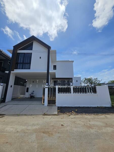 ให้เช่า - วิลล่า 3 ห้องนอนกว้างขวางพร้อมวิวทะเลสาบ – บางรัก, สุราษฎร์ธานี