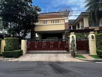 ขาย - ขายบ้านเดี่ยว 2 ชั้น เนื้อที่ 126 ตารางวา ถนนราชพฤกษ์, กรุงเทพ