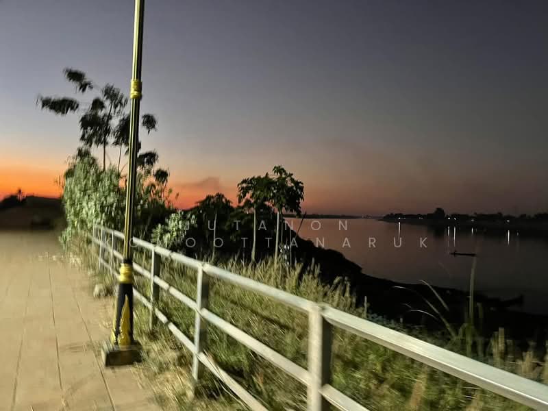 ขาย - ขายบ้านเดี่ยว 2 ชั้น 100 ตร.ว. ติดถนนริมโขงเวียงคุก เมืองหนองคาย, หนองคาย