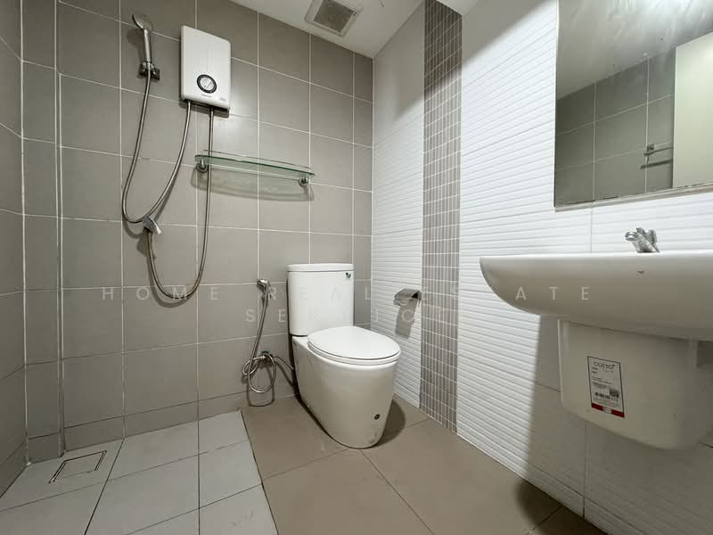 Baan Klang Muang The Edition Rama 9-Pattanakarn, Bangkok, Motorway Road, Prawet, Prawet, Bangkok, 4 Bedrooms, 222 sqm, Semi-Detached House (Twin House) For Sale, by HOME Real Estate Service, 60197532 - DDproperty.com