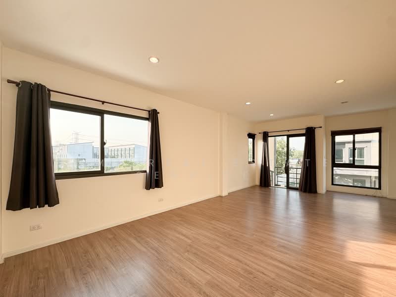 Baan Klang Muang The Edition Rama 9-Pattanakarn, Bangkok, Motorway Road, Prawet, Prawet, Bangkok, 4 Bedrooms, 222 sqm, Semi-Detached House (Twin House) For Sale, by HOME Real Estate Service, 60197532 - DDproperty.com