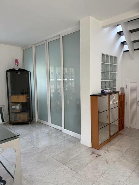 ขาย - Nantawan Ramintra-Watcharaphon : นันทวัน รามอินทรา-วัชรพล, กรุงเทพ