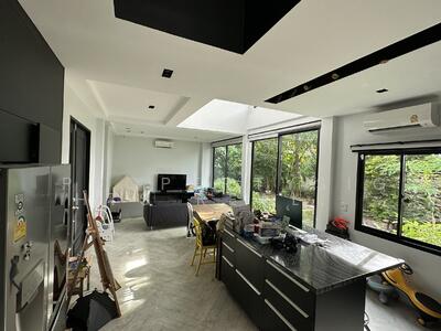 ขาย - Villa Arcadia Srinakarin : วิลล่า อะคาเดีย ศรีนครินทร์, สมุทรปราการ