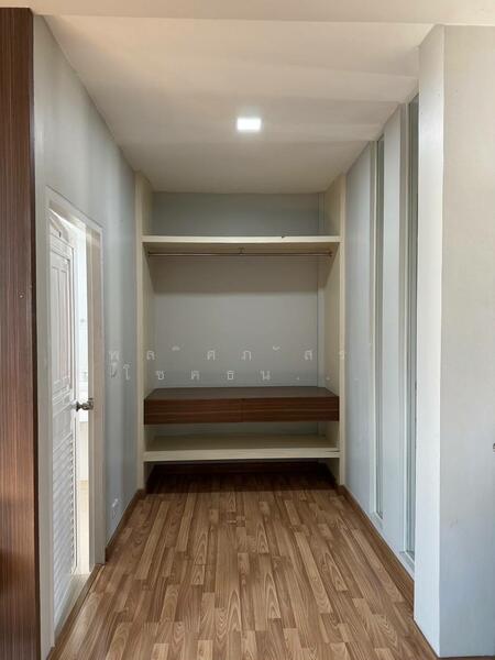 For Rent - ทาวน์โฮมให้เช่า ทำเลดี ใกล้ห้าง ✨ ใครกำลังมองหาบ้านเช่าในเมือง ที่ทั้งสะดวกและน่าอยู่ ห้ามพลาด!, Nakhon Ratchasima