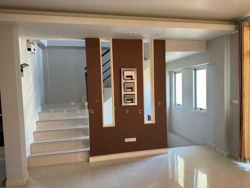 For Rent - ทาวน์โฮมให้เช่า ทำเลดี ใกล้ห้าง ✨ ใครกำลังมองหาบ้านเช่าในเมือง ที่ทั้งสะดวกและน่าอยู่ ห้ามพลาด!, Nakhon Ratchasima
