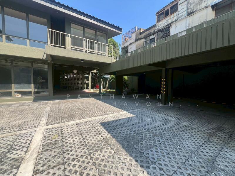 ให้เช่า - บ้านเดี่ยว 2 ชั้น ติดถนนประติพัทธ์, กรุงเทพ