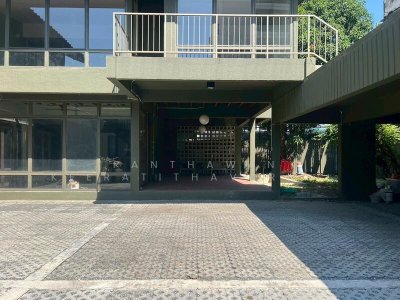 ให้เช่า - บ้านเดี่ยว 2 ชั้น ติดถนนประติพัทธ์, กรุงเทพ