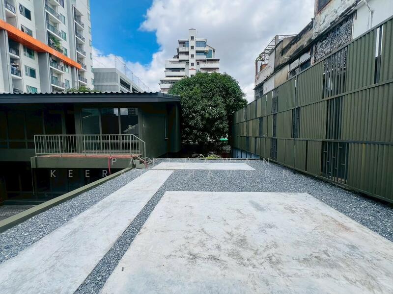 ให้เช่า - บ้านเดี่ยว 2 ชั้น ติดถนนประติพัทธ์, กรุงเทพ