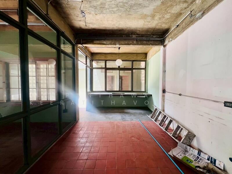 ให้เช่า - บ้านเดี่ยว 2 ชั้น ติดถนนประติพัทธ์, กรุงเทพ