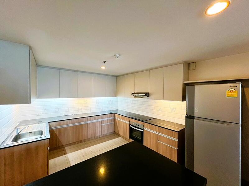 For Rent - Charoenjai Place, Bangkok