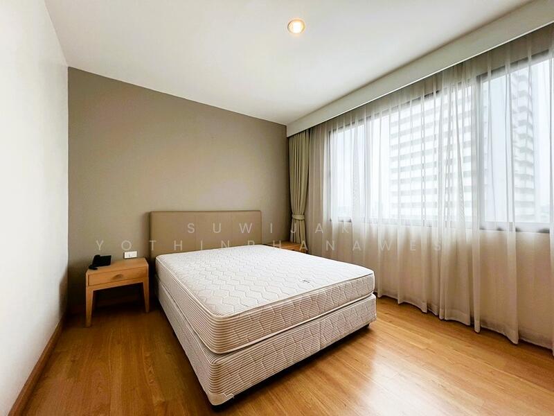 For Rent - Charoenjai Place, Bangkok