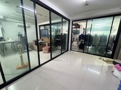 ขาย - โบ๊เบ๊มาร์เก็ต นครราชสีมา, นครราชสีมา