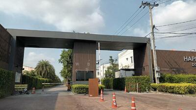 ขาย - Happy Ville ถนนเทิดราชัน ดอนเมือง ทาวน์เฮ้าส์ 2 ชั้น 3 ห้องนอน 2 ห้องน้ำ ขาย 3.7 ลบ., กรุงเทพ