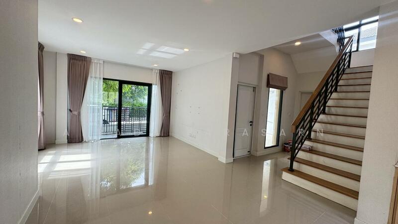 ให้เช่า - Centro Wongwaen-Chatuchot (เซนโทร วงแหวน-จตุโชติ), กรุงเทพ