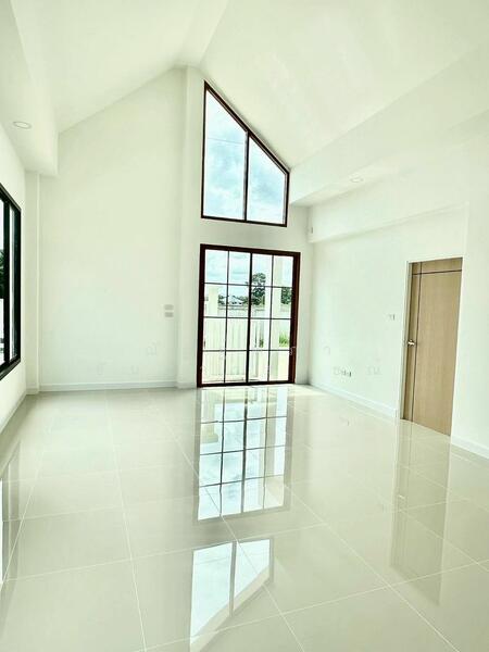 For Sale - ตำบลบางพะ อำเภอศรีราชา จังหวัดชลบุรี, Chon Buri