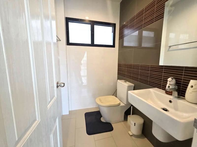 พูลวิลล่าหาดทรายแก้วl!! วิวภูเขา!! !ปล่อยเช่าง่าย!! ขายบ้าน2 ชั้น “อีสตินี่ บางเสร่ (Eastiny), ชลบุรี, ถนนสุขุมวิท, บางเสร่, สัตหีบ, ชลบุรี, 227 ตร.ม., วิลล่า ขาย, โดย คุณรินดา, 60202197 - DDproperty.com