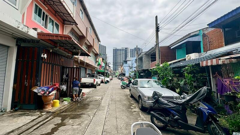 ขาย - ทาวน์เฮ้าส์ 2 ชั้น 18 ตร.ว. ทาวน์เฮ้าส์ ใกล้โรงพยาบาลบางโพ ถนนประชาราษฏร์2 ถนนประชาราษฏร์1, กรุงเทพ