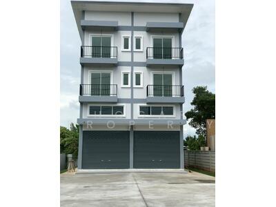 ขาย - ขายอาคารพาณิชย์ใหม่เอี่ยม 2 คูหา 3.5 ชั้น, ปทุมธานี