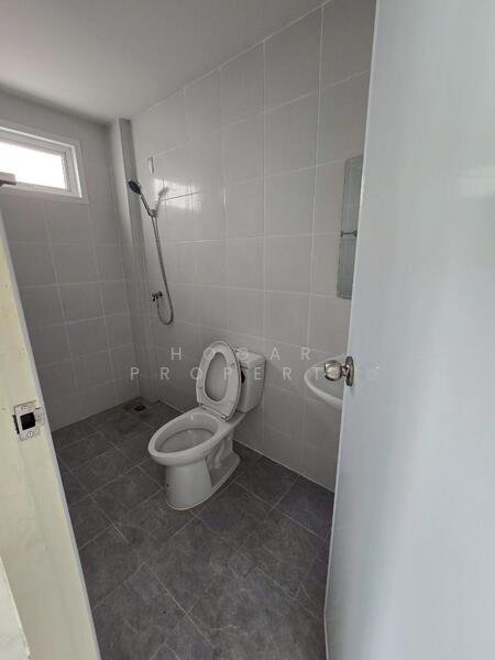 ขาย - ขายอาคารพาณิชย์ใหม่เอี่ยม 2 คูหา 3.5 ชั้น, ปทุมธานี