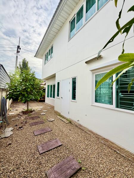 ขาย - หมู่บ้านศุภาลัยการ์เด้นวิลล์ -บ้านพรุ หาดใหญ่ บ้านเดี่ยว 2 ชั้น หลังมุม 76.6 ตร.ว. ขาย 5.3 ล้าน, สงขลา