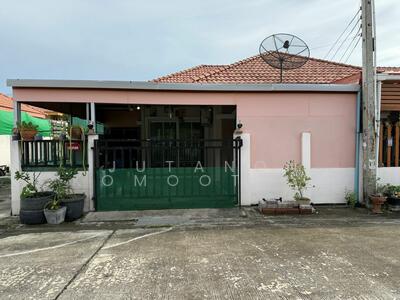 ขาย - ขายทาวน์เฮ้าส์ 1 ชั้น หลังมุม แกรนด์ทาวน์ 2 บึง-ศรีราชา ทำเลดี ใกล้ตลาดวรกิจ, ชลบุรี