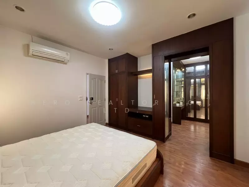 For Rent - Krong Thong Villa Park Rama 9, Bangkok
