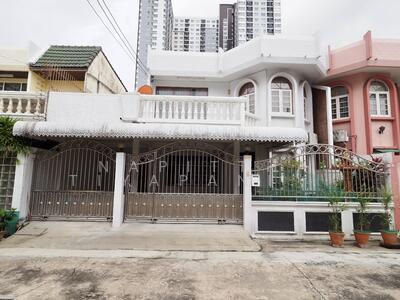 ขาย - บ้านเดี่ยวในพระราม 3 บนถ. นนทรี พร้อมที่จอด 3, กรุงเทพ