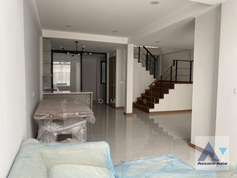 Modern renovated townhouse in the heart of Ekkamai (AA42420), Bangkok, Khlong Tan Nua, Watthana, Bangkok, 3 Bedrooms, 21 sqm, Townhouse For Rent, by Accom Asia, 60203241 - DDproperty.com