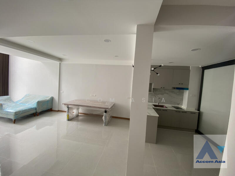 Modern renovated townhouse in the heart of Ekkamai (AA42420), Bangkok, Khlong Tan Nua, Watthana, Bangkok, 3 Bedrooms, 21 sqm, Townhouse For Rent, by Accom Asia, 60203241 - DDproperty.com