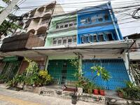 ขาย - อาคารพาณิชย์ 3 ชั้น 11 ตร.ว. อาคารพาณิชย์ ใกล้ตลาดลานทรายพลาซ่า ติดถนนสาธุประดิษฐ์, กรุงเทพ