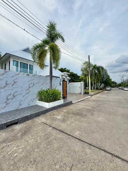8R0798 Pool villa for rent 3 bedroom 3 bathroom 150,000/month at chalong have fully furnished, phuket, Rawai, Muang Phuket, Phuket, 3 Bedrooms, 350 sqm, Villa For Rent, by PK LIFE Property, 60203971 - DDproperty.com