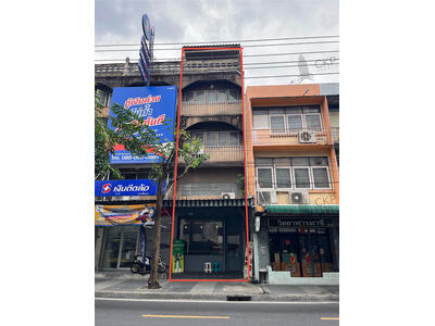 ขาย - 93240 - อาคารพาณิชย์ 3 ชั้น อินทามระ ทำเลดี ใกล้แยกสะพานควาย เหมาะแก่การค้าขาย, กรุงเทพ