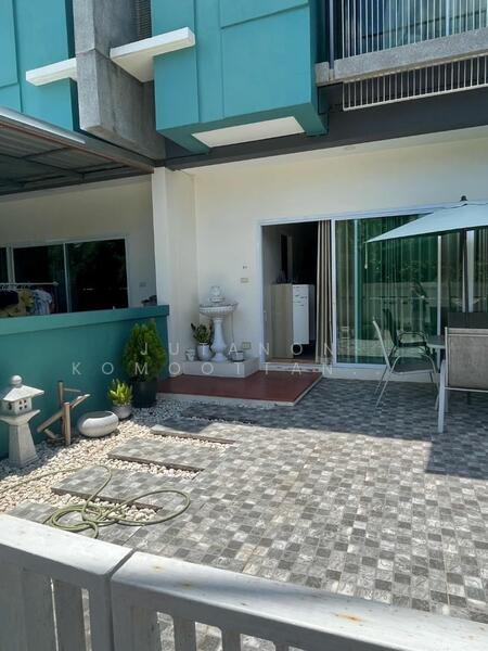 For Sale - ขายทาวน์เฮาส์ 2 ชั้น หลังริมมีพื้นที่ด้านข้าง เฟอร์นิเจอร์พร้อมเข้าอยู่ ทำเลดี ติดถนนนิตโย, Nakhon Phanom