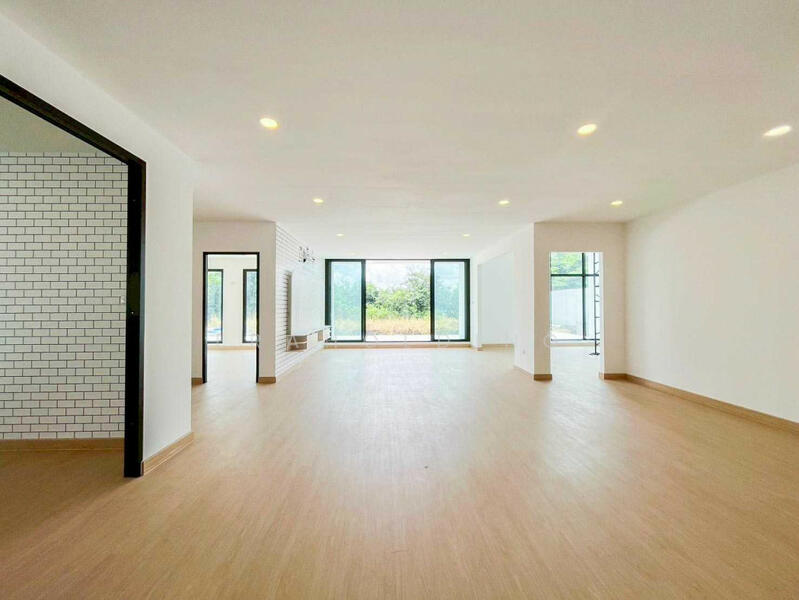 For Sale - หลังมุม 8 นอน บ้าน 2 หลัง, Pathum Thani